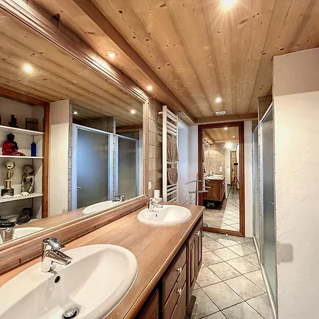 Chalet 8 Couchages A Combloux, Hiver A La Saison, Ete A La Semaine - Fr-1-560-32